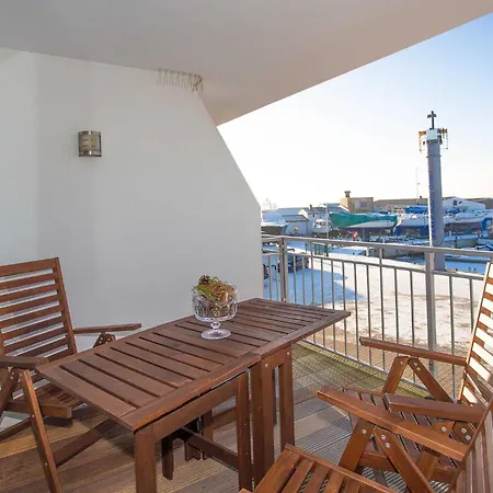 Wiek Im Hafenkieker * Wiek auf Rügen